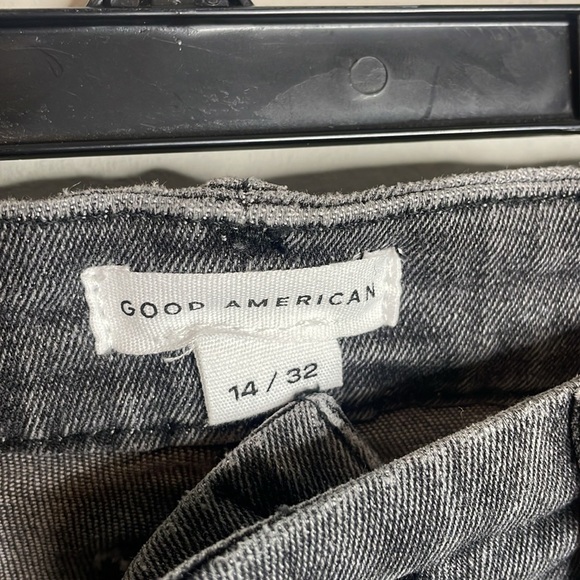 Good American | Women’s Good Waist Crop Jeans Raw Hem Black Washed Size 32 NWT - Picture 4 of 7